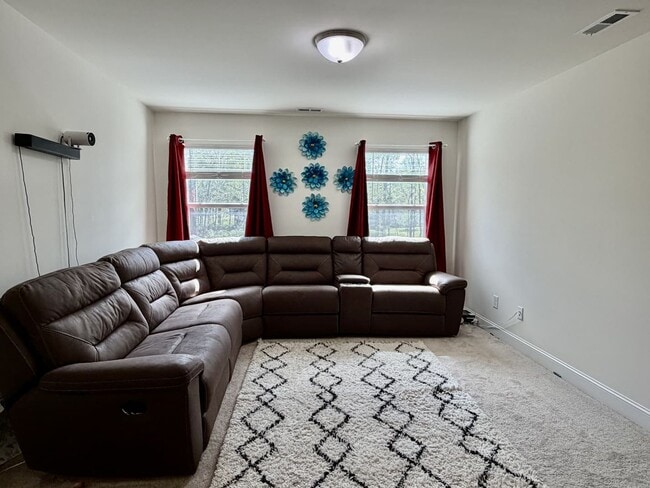 Building Photo - Like new home in Harrisburg!!