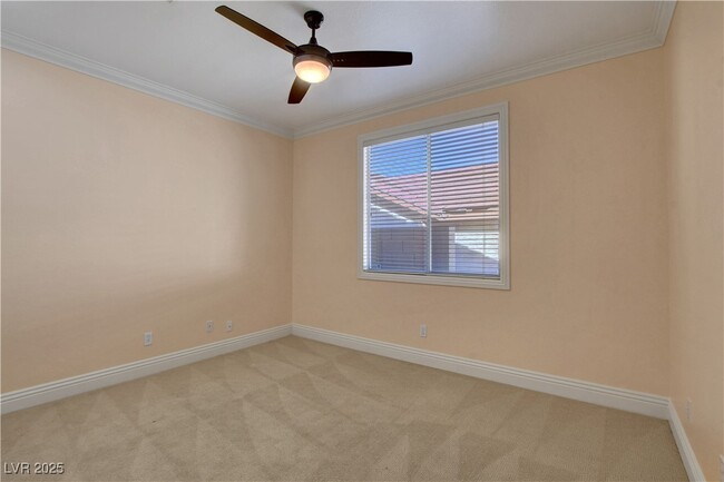 Building Photo - 493 Grassrange Ln