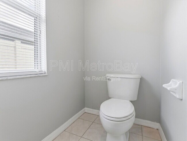 Building Photo - 7632 Blue Spring Dr