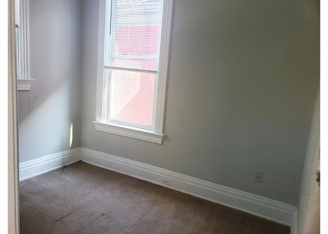 Building Photo - 3218 Bishop St