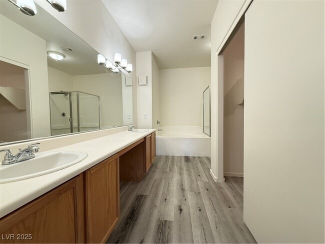 Building Photo - 813 Peachy Canyon Cir