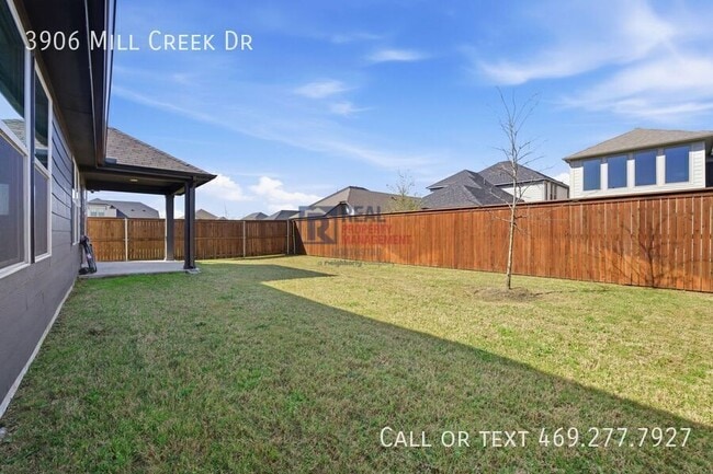 Building Photo - 3906 Ml Crk Dr