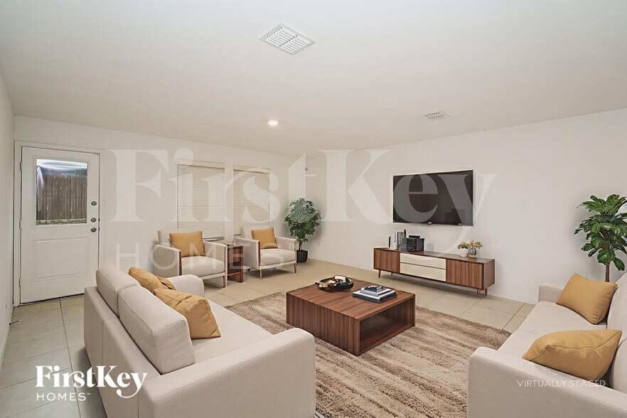 Building Photo - 14841 Firerock Rd