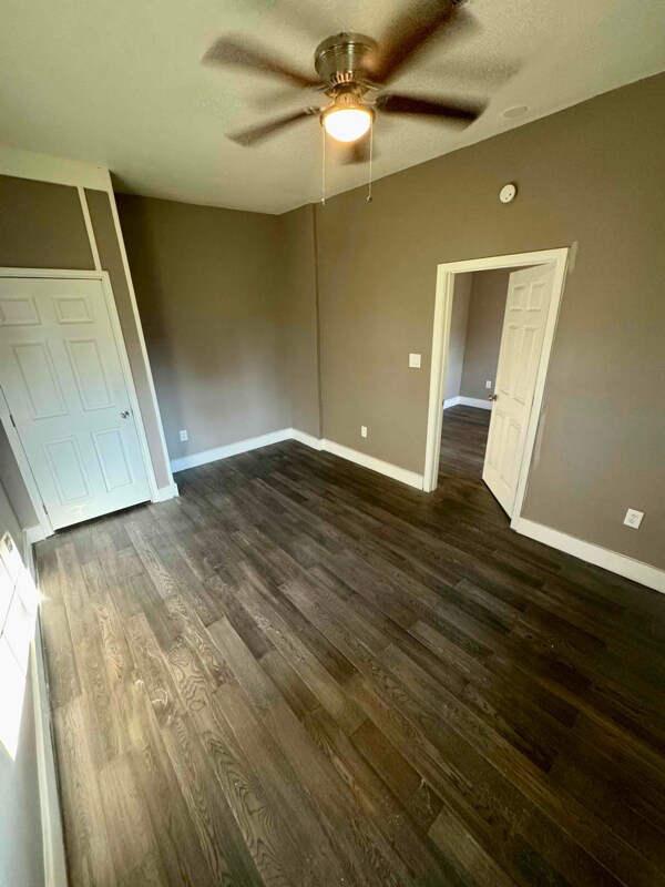 Building Photo - 120 W 18th St