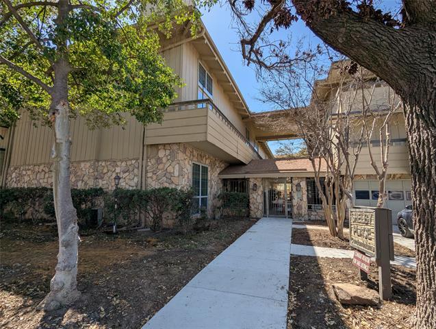 Building Photo - 2923 Shelby Ave