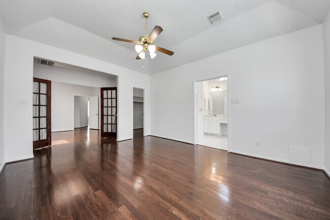 Building Photo - 6406 Castle Ln Dr