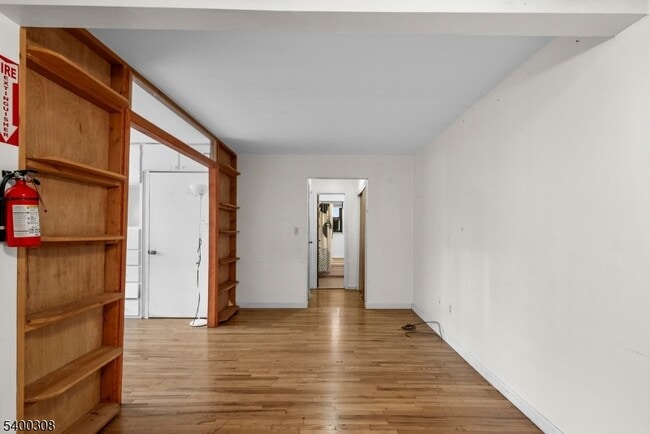 Building Photo - 401 US-22