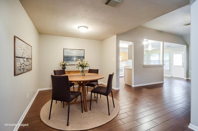 Building Photo - 26967 Crown Haven Ct