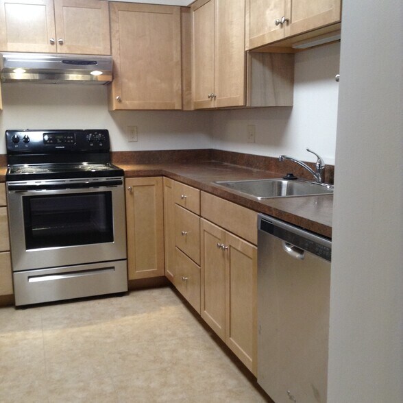 Building Photo - 3504 Vista Ave