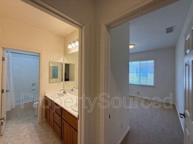 Building Photo - 2099 Frank Blondin Ln
