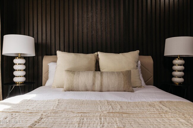 Building Photo - 4944 E Andora Dr