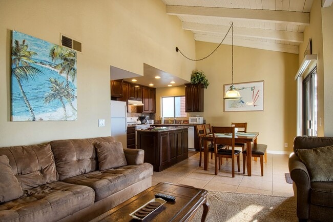 Building Photo - 414 E Oceanfront