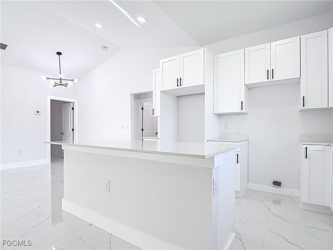 Building Photo - 5000 Bygone St