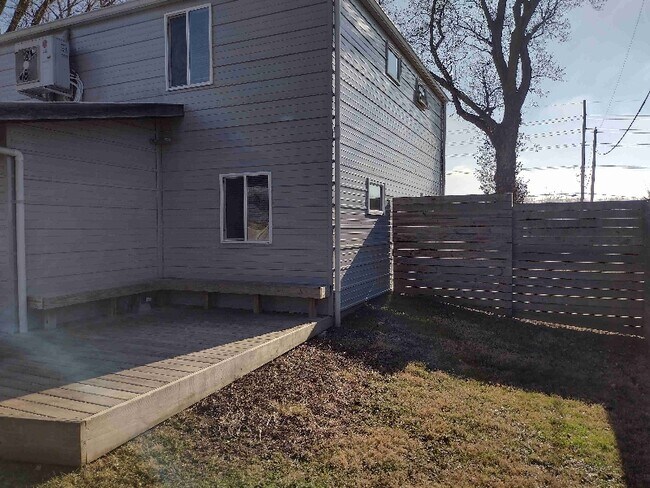 Building Photo - 3348 Smith Valley Rd