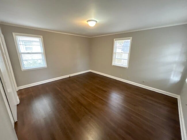 Building Photo - 4322 Rhodes Ave