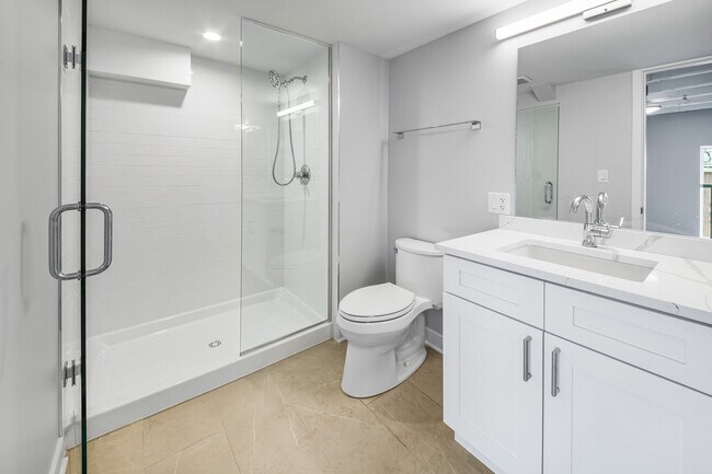 Building Photo - 4638 N Ashland Ave