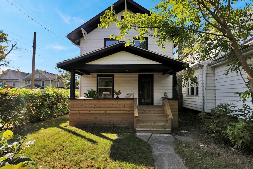Building Photo - 1428 E Cesar E Chavez Ave