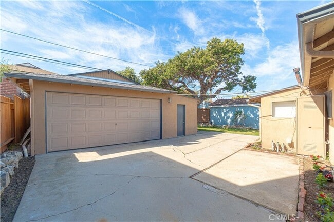 Building Photo - 2928 Dalemead St