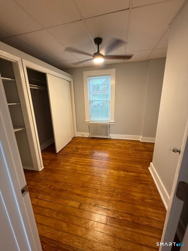 Building Photo - 319 Delavan Ave