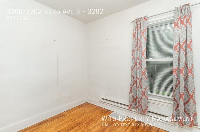 Building Photo - 3200-3202 23rd Ave S-3202