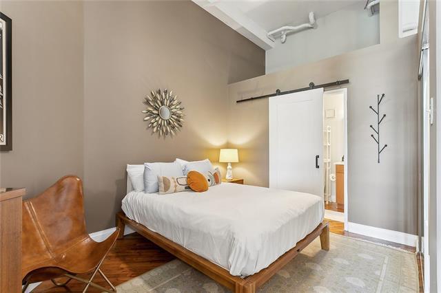 Building Photo - 920 Poeyfarre St