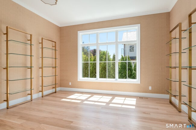 Building Photo - 68 Dearfield Dr