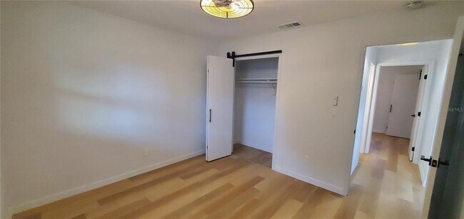 Building Photo - 6706 S Juanita St
