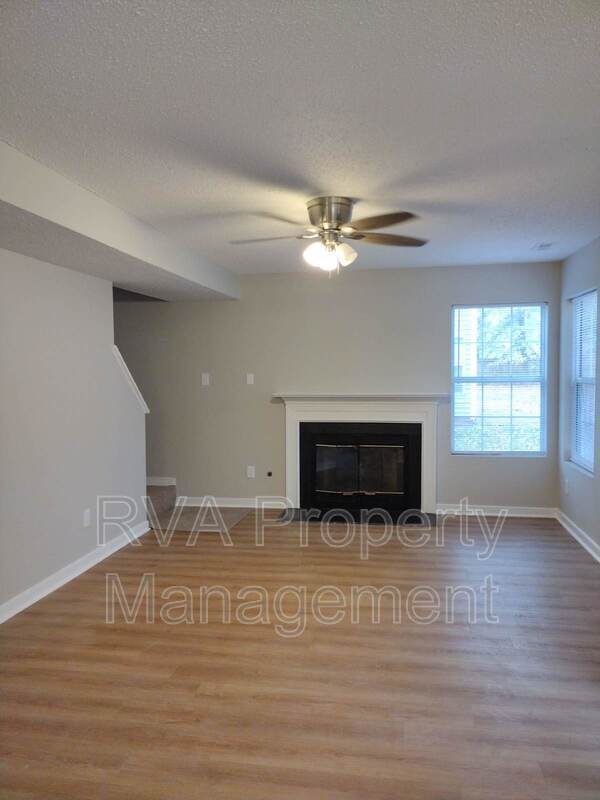 Building Photo - 3902 Birdbrook Dr