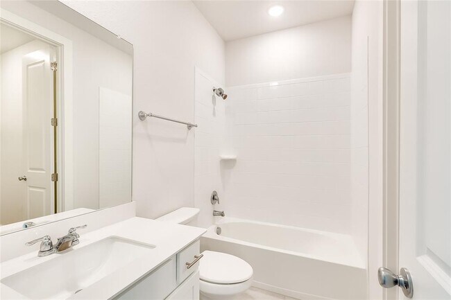 Building Photo - 5853 Bianca Dr