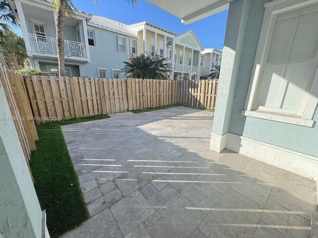 Building Photo - 11400 NW 75th Terrace