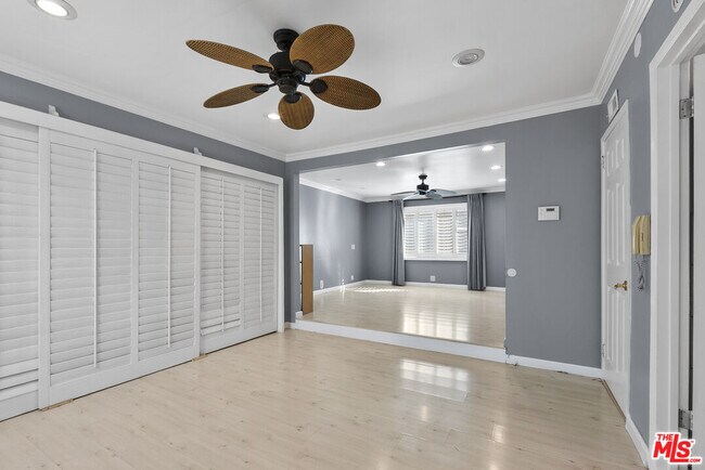 Building Photo - 745 Oxford Ave