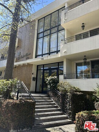 Building Photo - 930 3rd St