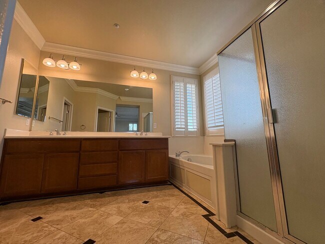 Building Photo - 2855 Sandyhills Ln