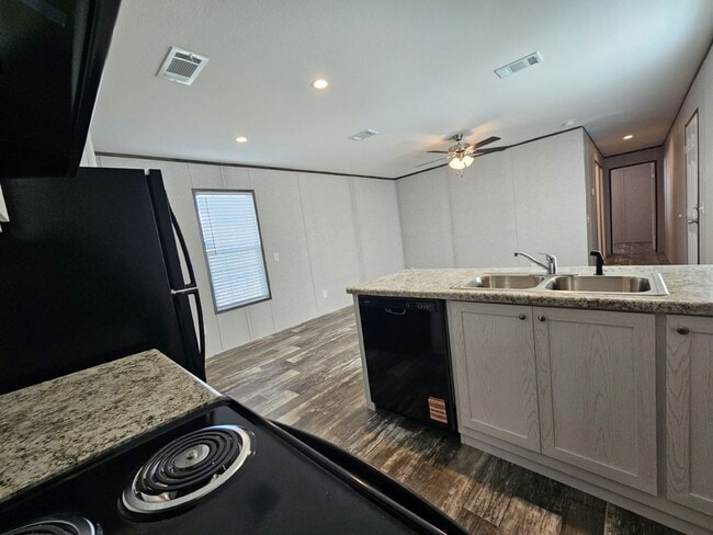 Building Photo - 1041 Myakka Dr