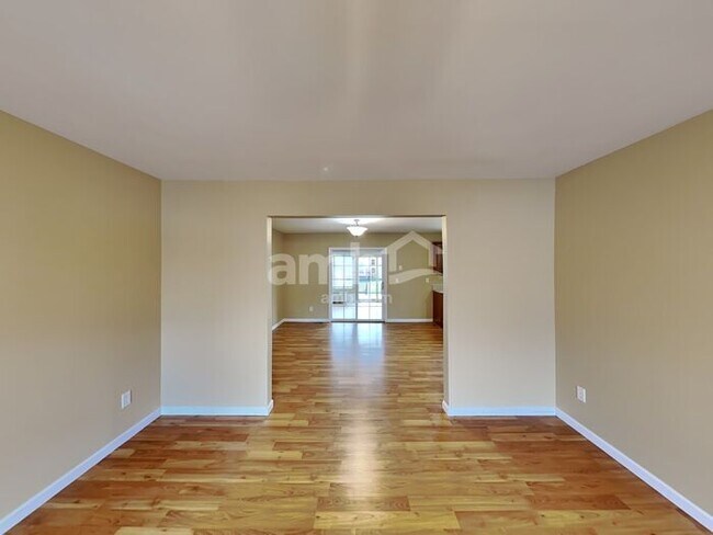 Building Photo - 134 Sumner Meadows Ln