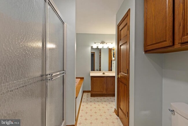 Building Photo - 4160 Bristol Dr