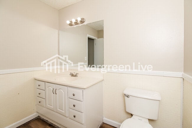 Building Photo - 104 Longstreet Cir