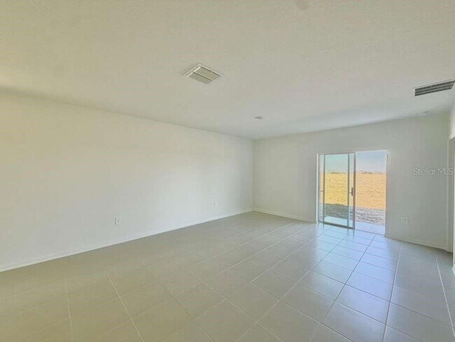 Building Photo - 2764 Lookout Rdg Rd