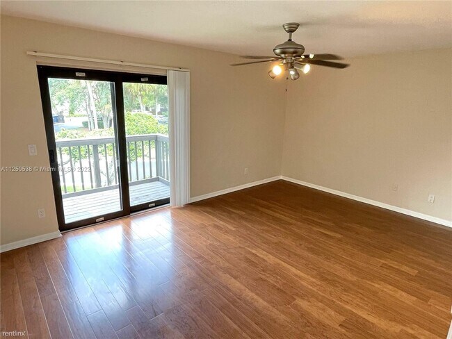 Building Photo - 3 br, 3 bath House - 5762 Fox Hollow Dr Apt C