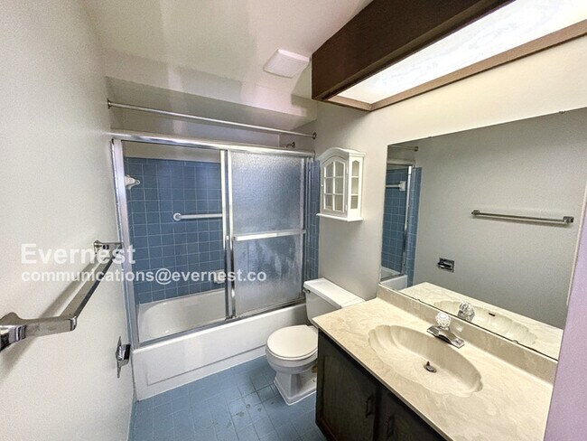 Building Photo - 14714 Oak Vine Dr