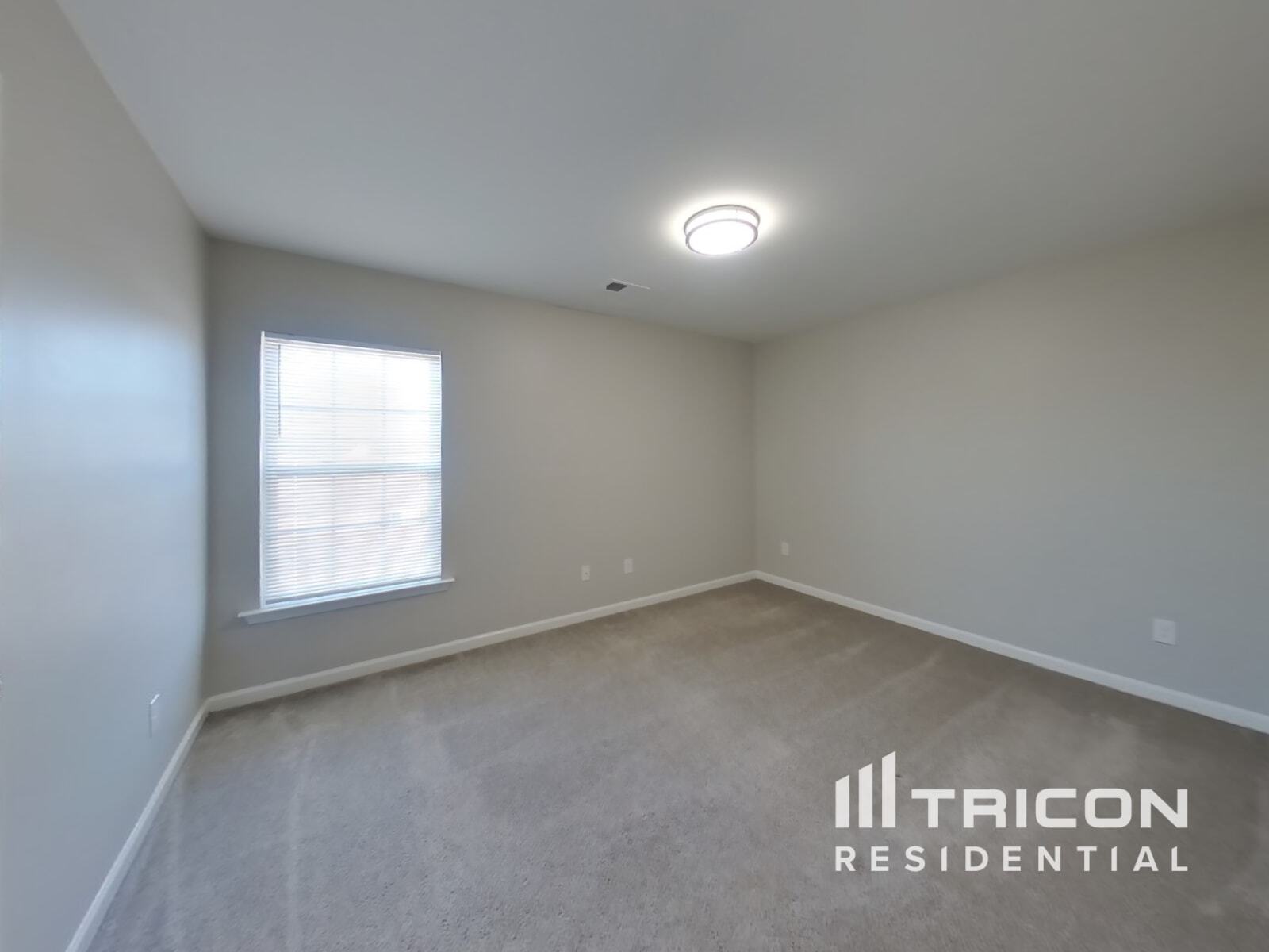 Building Photo - 870 Markham Cir