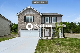 Building Photo - 4 Bedroom Pet-Friendly Home in Murfreesbor...