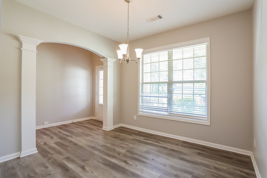 Building Photo - 370 Brannigan Ct