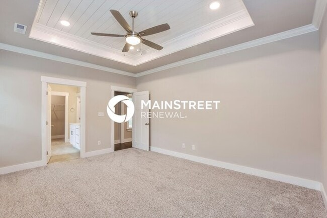 Building Photo - 3 Bedroom Pet-Friendly Home in Owens Cross Roads, AL with Main Street Renewal