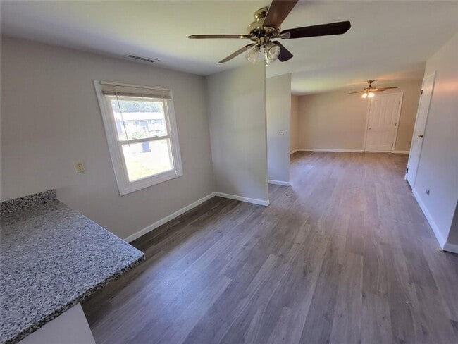 Building Photo - 272 Signal Rock Dr