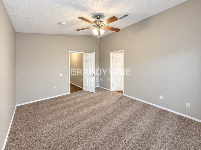 Building Photo - 2616 Harvest Moon Dr