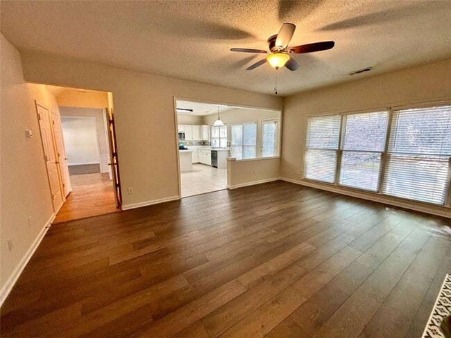 Building Photo - 10920 Glenbarr Dr