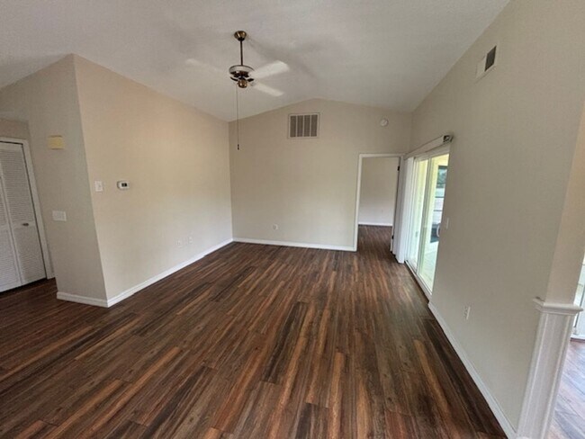 Building Photo - Serene 2 Bed 2 Bath Condo in The Heather