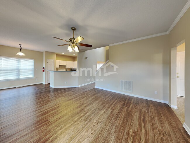 Building Photo - 18 North Orchard Farm Avenue