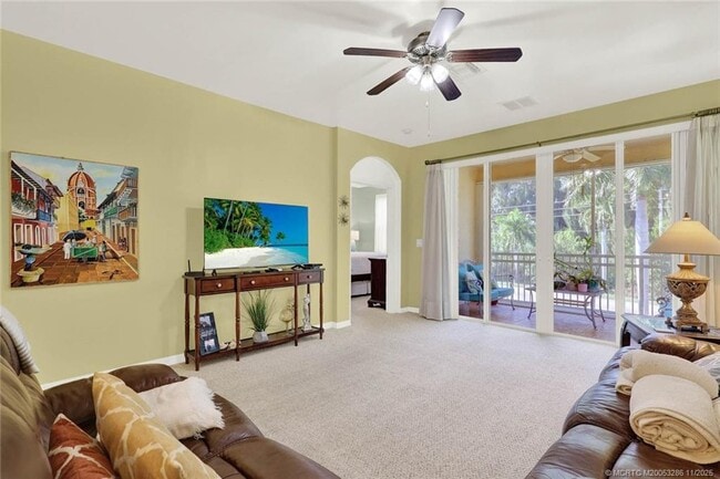 Building Photo - 301 S Compass Dr